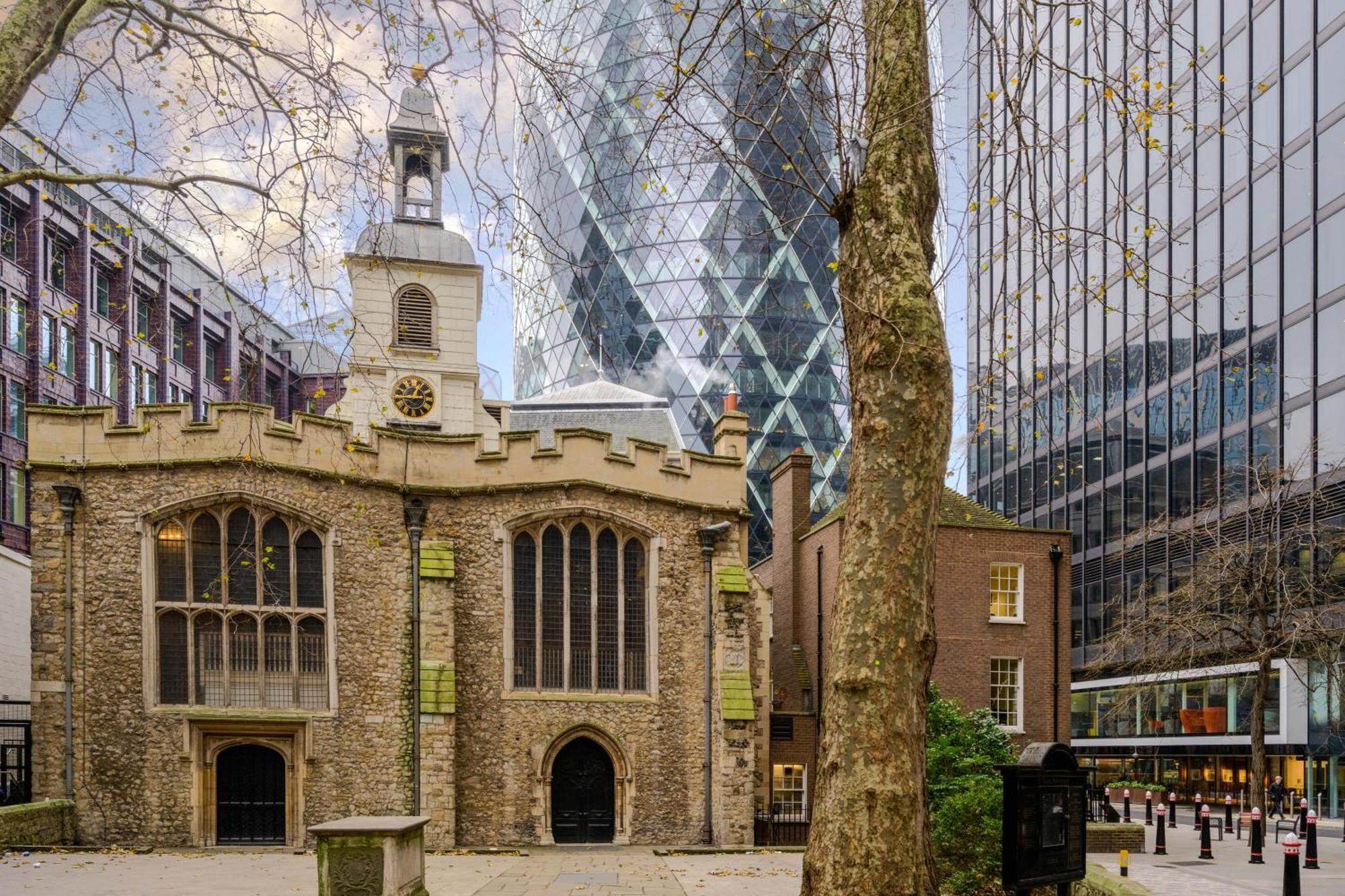 2, 48 Bishopsgate By Living *